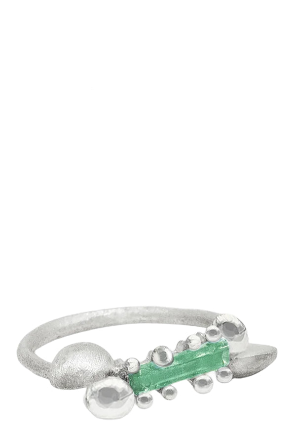 Gömbbel díszített gyűrű